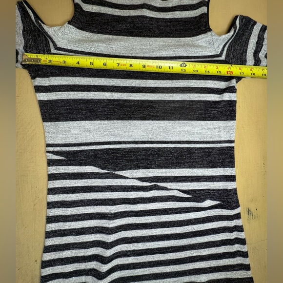 Calvin Klein - Picture 5 of 6